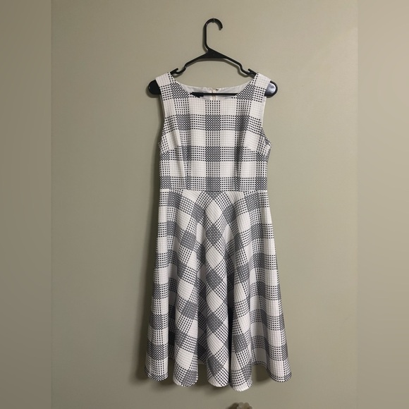 Talbots Dresses & Skirts - Talbots Black White Check A-line Shift Dress Size 4 Knee Length Sleeveless